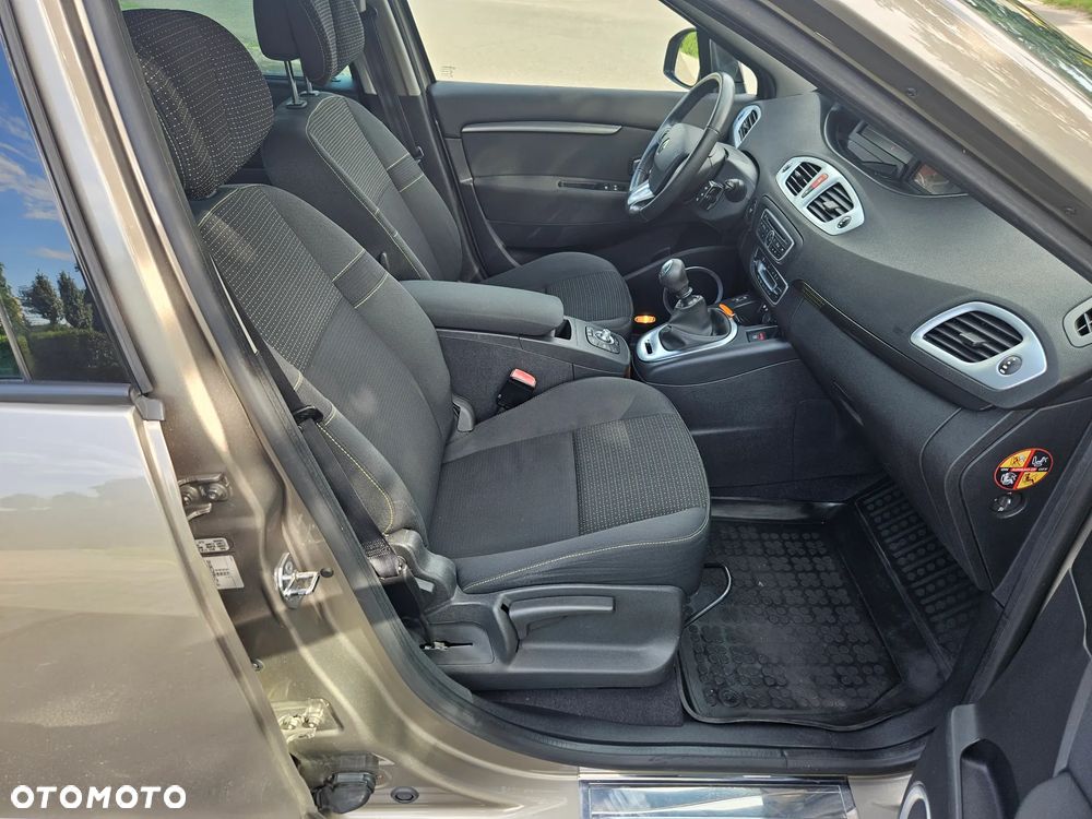 Renault Grand Scenic TCe 130 Luxe - 16