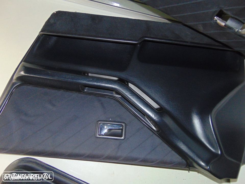 Audi 80 Avant carrinha - quartelas das portas da frente nuas mais de trás mais comandos de vidro eléctricos mais fechos e botões dos vidros eléctricos de trás - 4