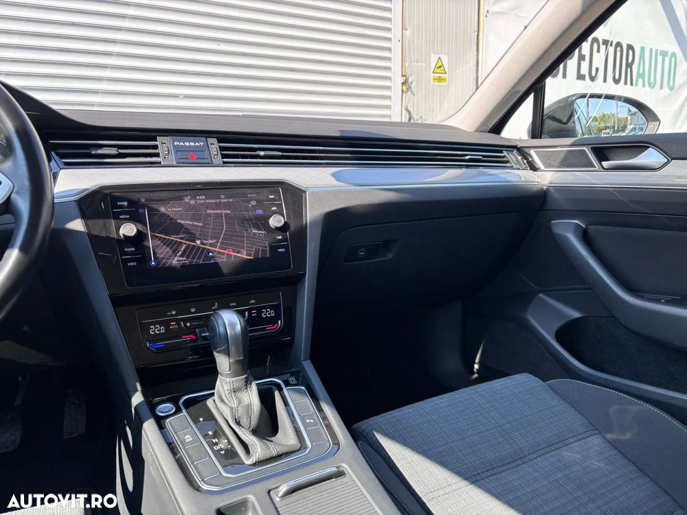 Volkswagen Passat 2.0 TDI SCR DSG Business - 29