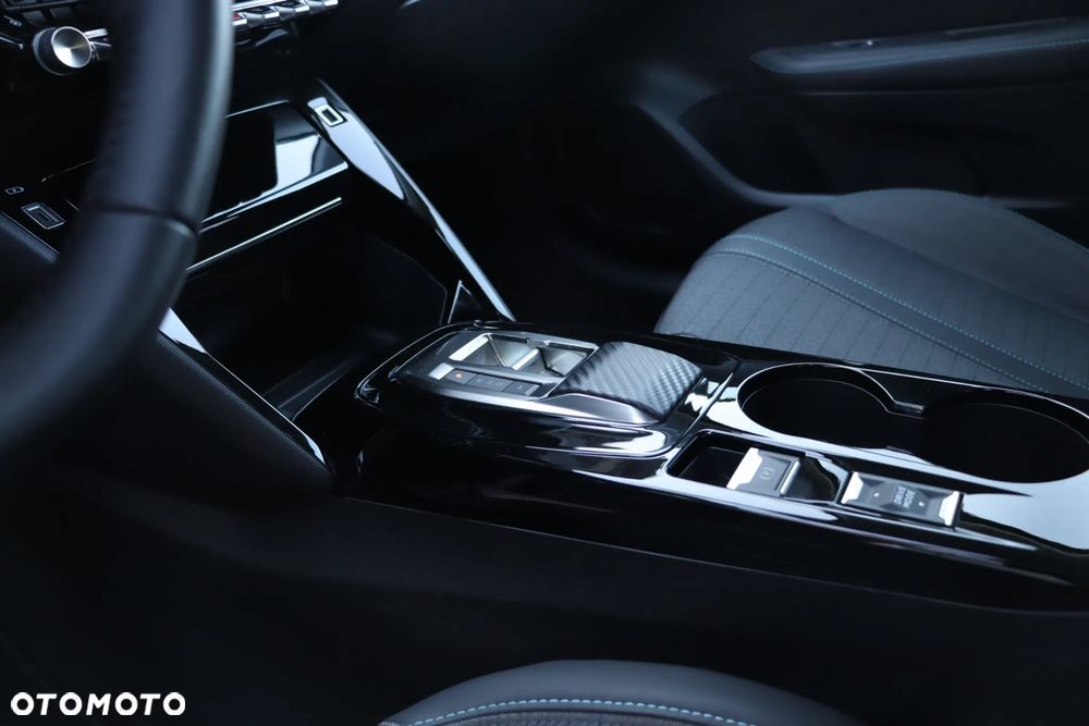 Peugeot 208 1.2 PureTech Allure S&S EAT8 - 23