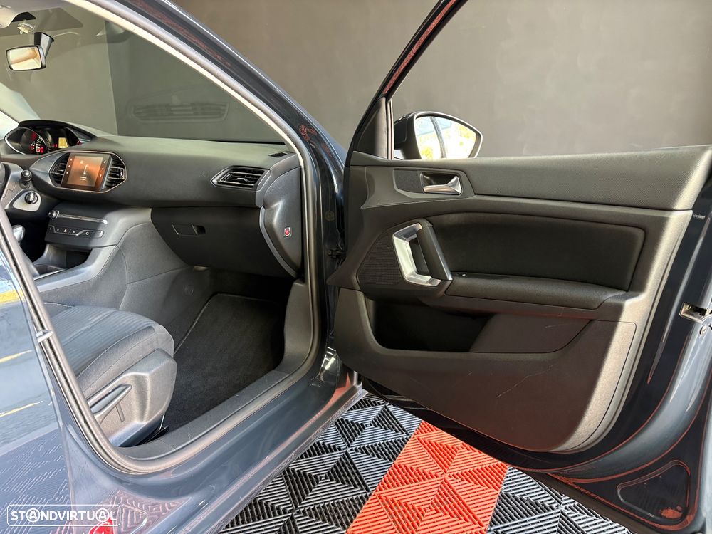 Peugeot 308 1.6 HDi Active - 37