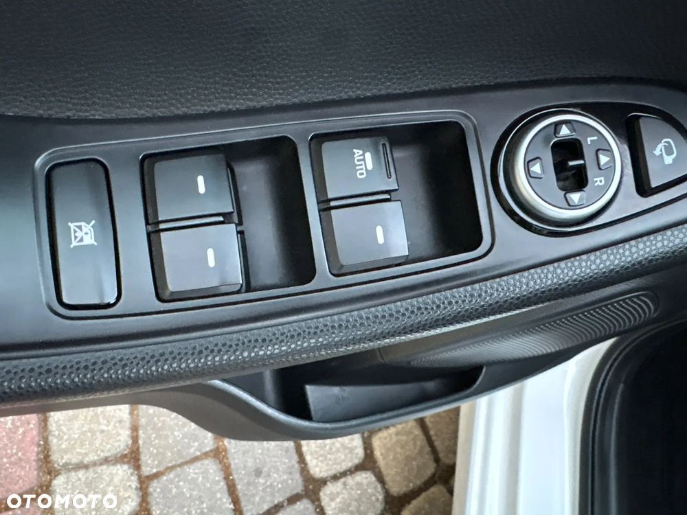 Hyundai i20 1.2 Intro Edition - 20