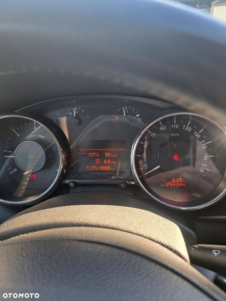 Peugeot 3008 1.6 HDi Trendy - 6