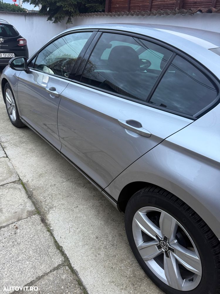 Volkswagen Passat 2.0 TDI DSG Highline - 5