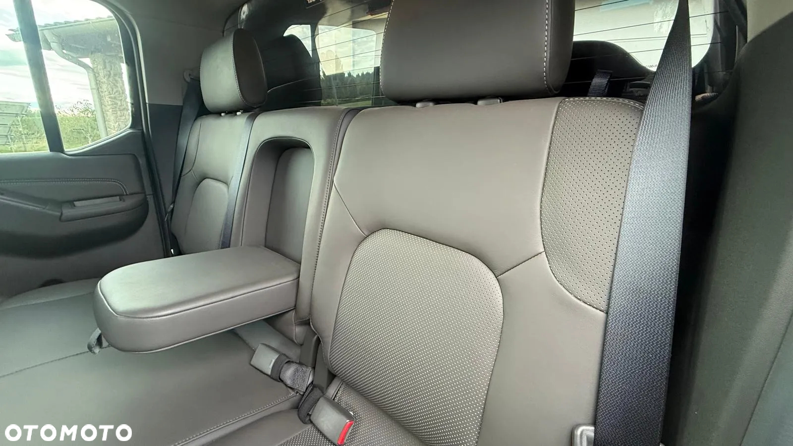 Nissan Navara 3.0 D V6 Platinum Long EU5 - 12