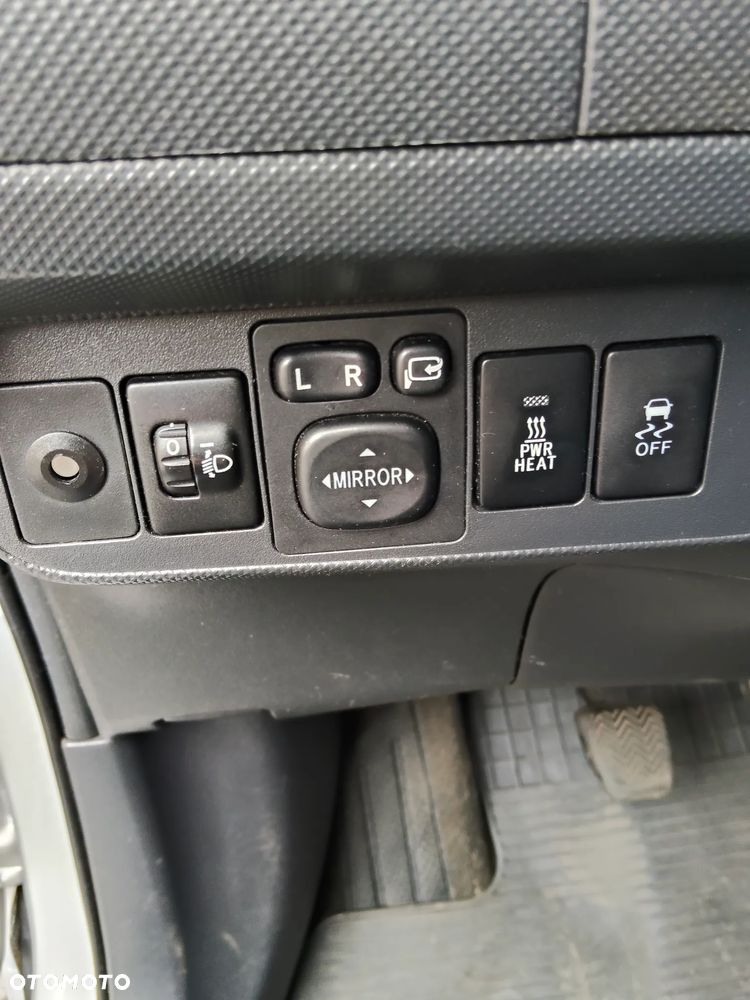 Toyota Auris 1.4 D-4D 2010 - 16