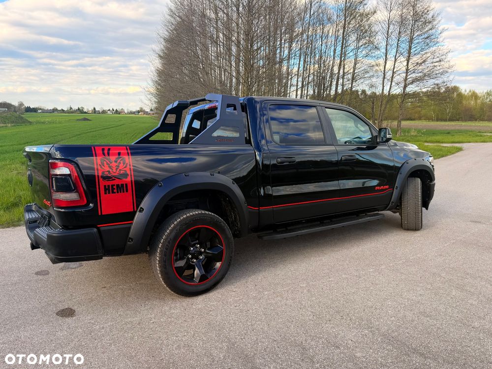 Dodge RAM - 16