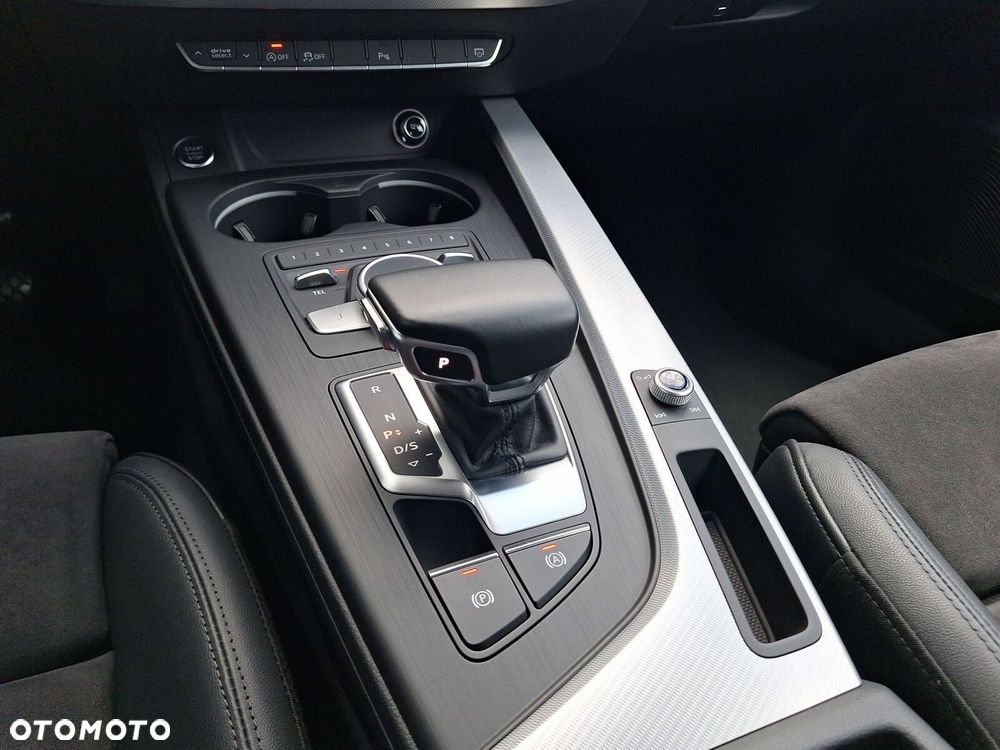 Audi A4 Limousine - 16