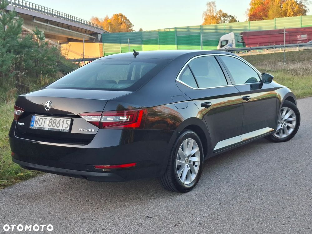 Skoda Superb 2.0 TDI SCR Ambition DSG - 11