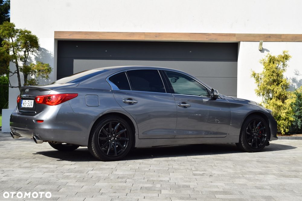 Infiniti Q50 2.0t Sport Sound Studio by Bose - 7