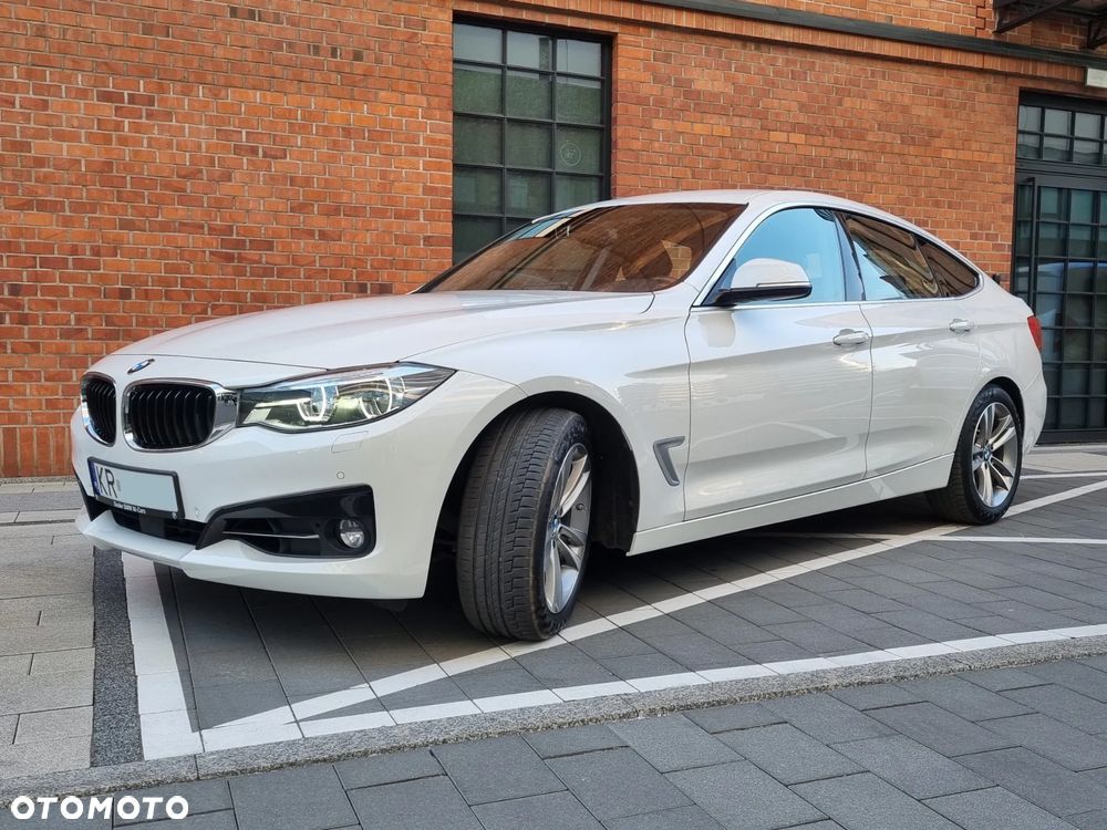 BMW Seria 3 320i xDrive Sport Line - 23