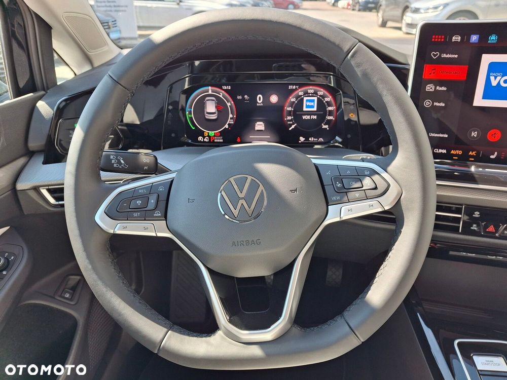 Volkswagen Golf - 23