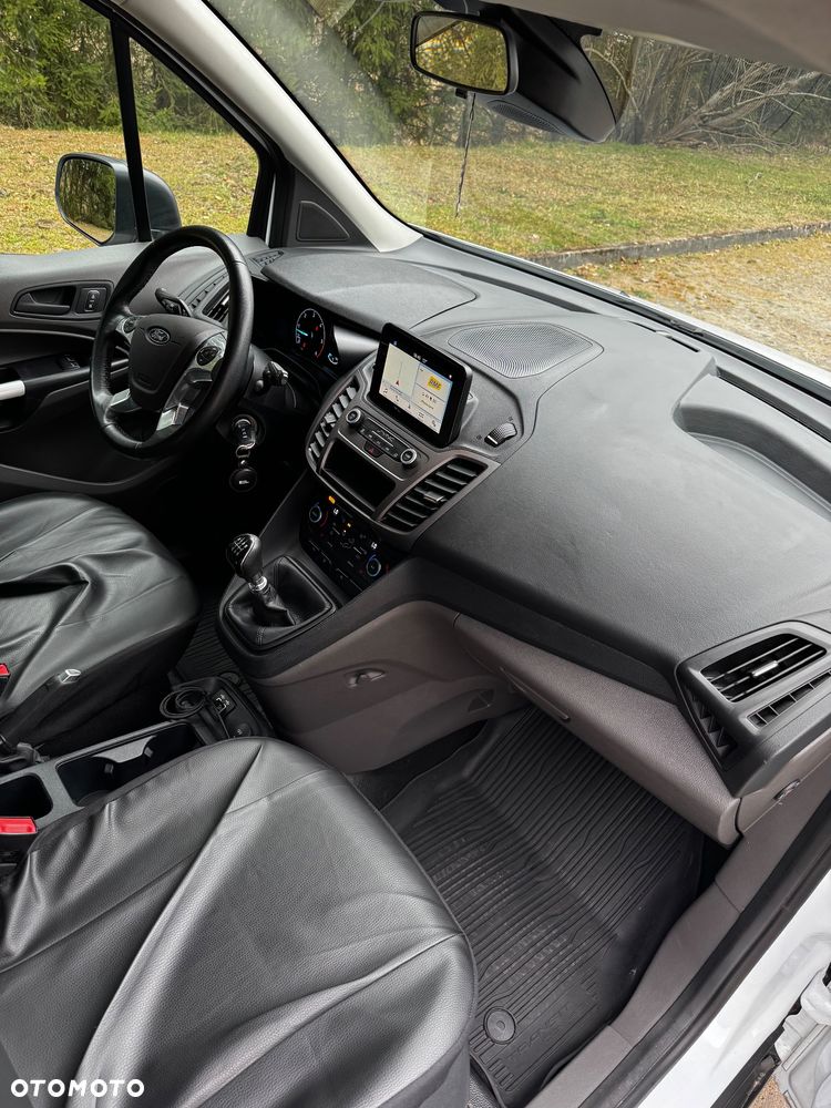 Ford Transit Connect - 17