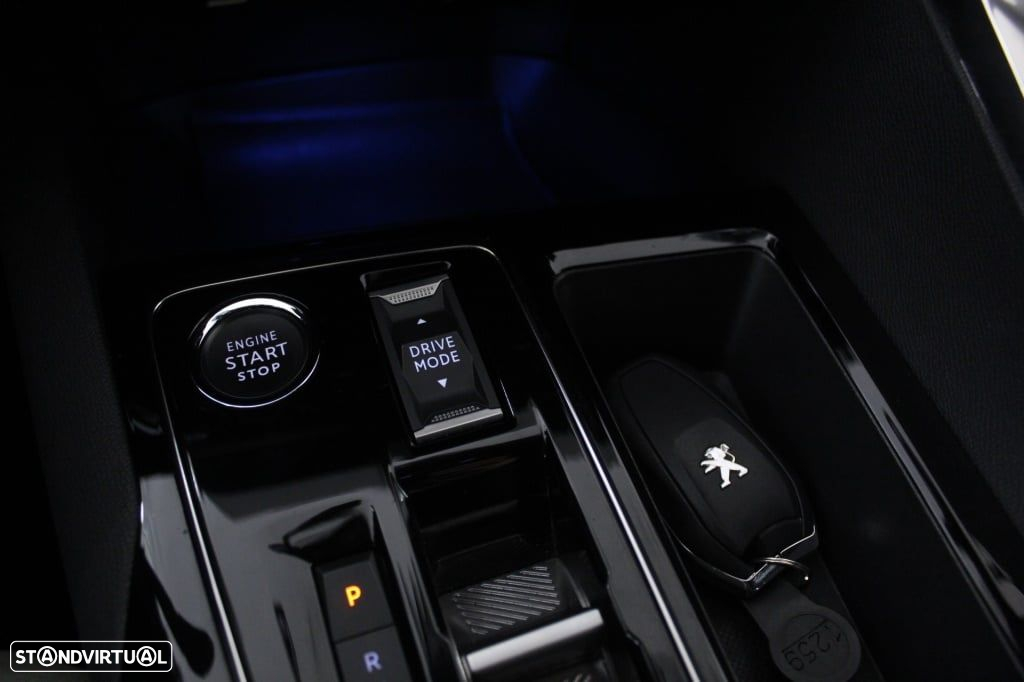 Peugeot 3008 1.5 BlueHDi GT EAT8 - 29