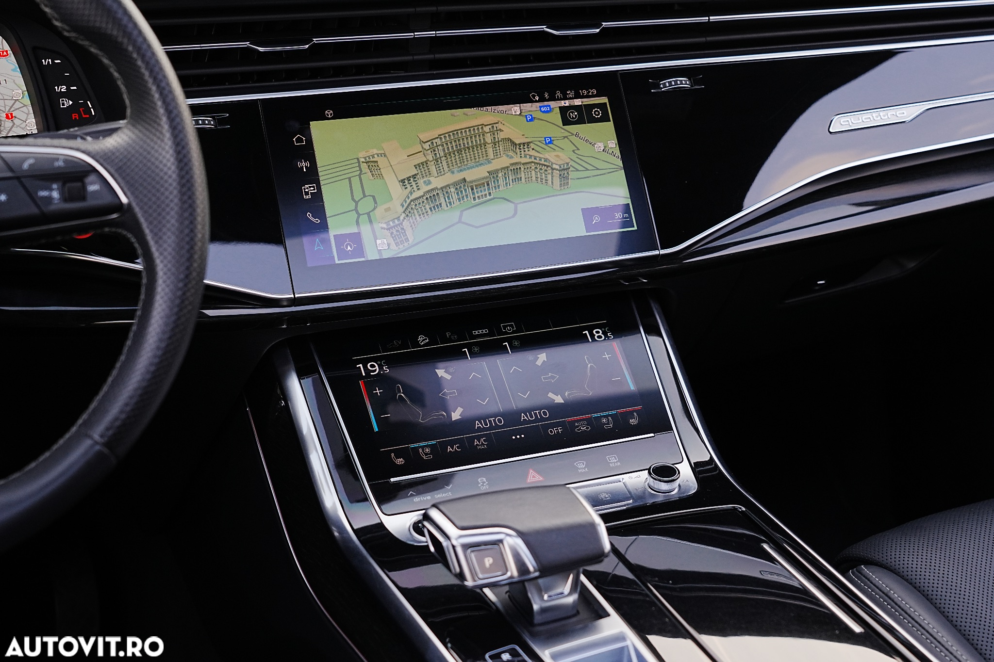 Audi Q7 55 TFSI e quattro Tiptronic PHEV S Line - 35