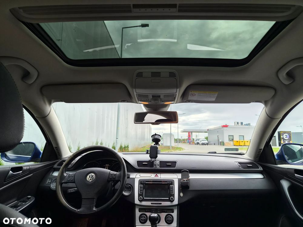 Volkswagen Passat 2.0 TDI DPF BlueMot Highline - 13