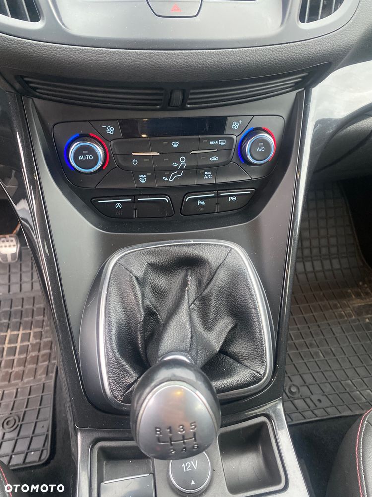 Ford Kuga 2.0 TDCi FWD ST-Line - 22