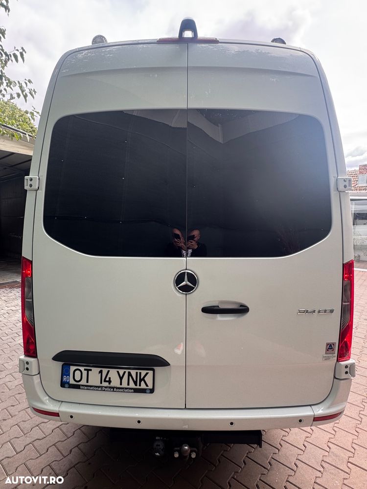 Mercedes-Benz Sprinter - 14