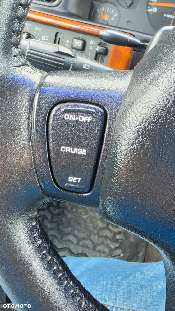 Jeep Grand Cherokee - 24