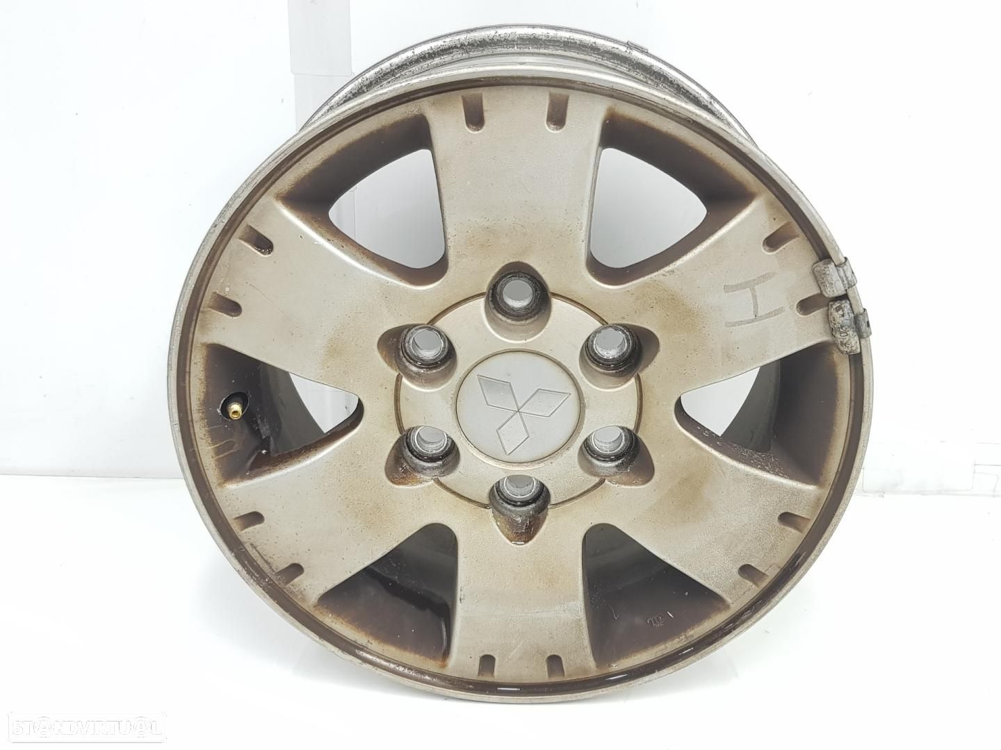 PNEU MITSUBISHI MONTERO V60V70 - 1