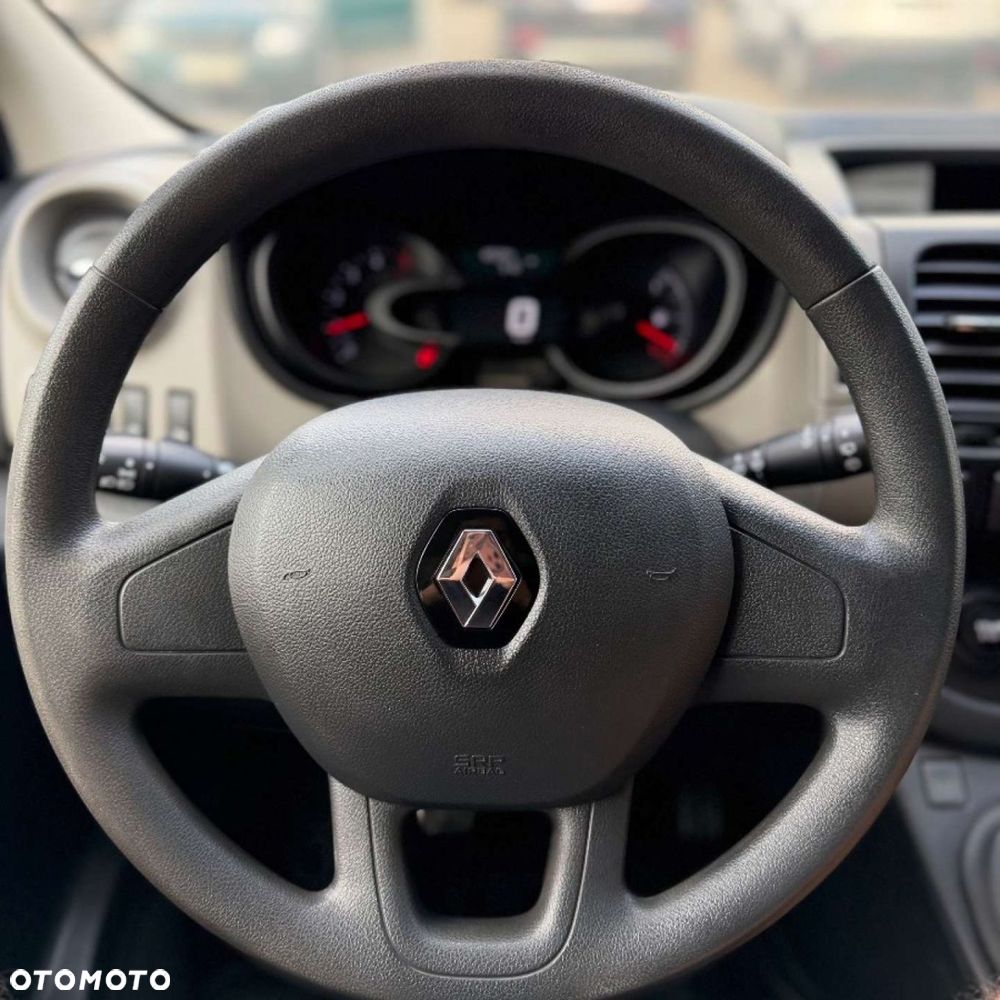 Renault Trafic - 21