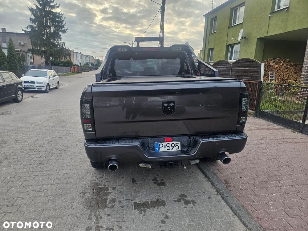 Dodge RAM 1500 5.7 4x4 - 5