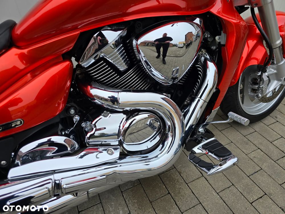 Suzuki Boulevard - 8