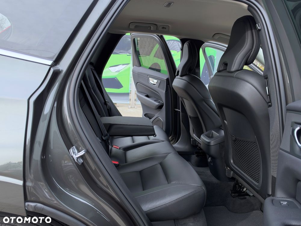 Volvo XC 60 B4 B Geartronic Inscription - 32