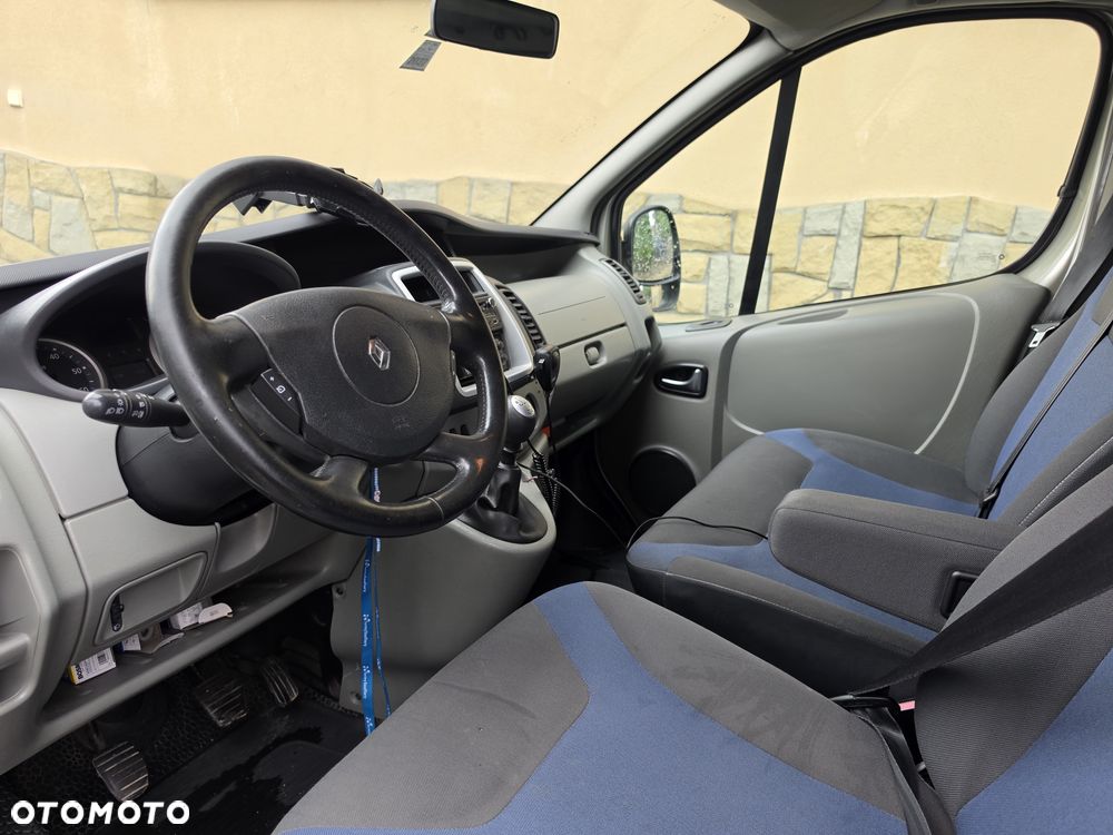 Renault Trafic - 23