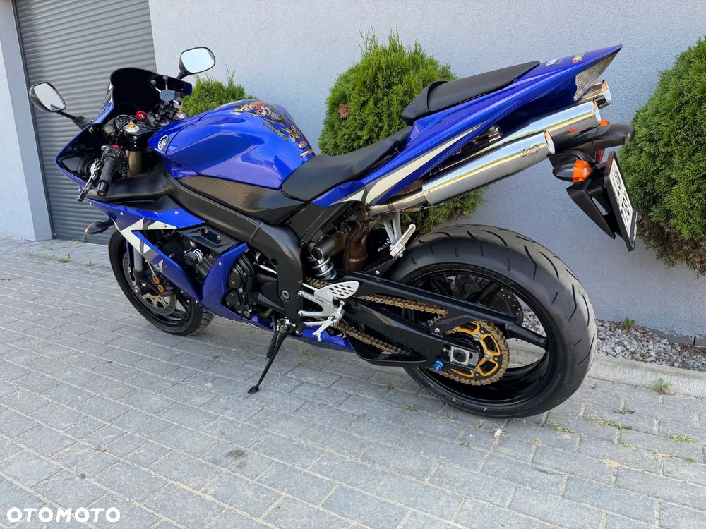Yamaha R1 - 31