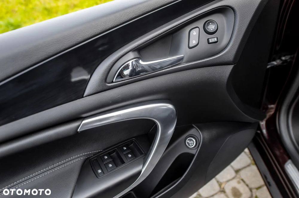 Opel Insignia 2.0 Turbo 4x4 Sport - 25