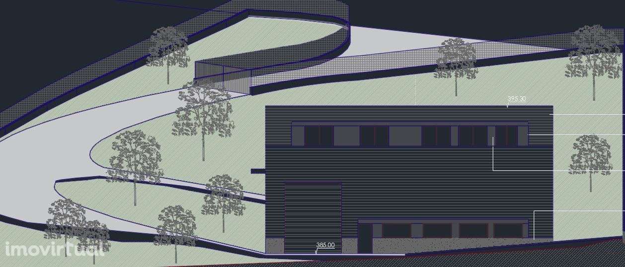 Terreno com 12391 m2 - Grande imagem: 3/4