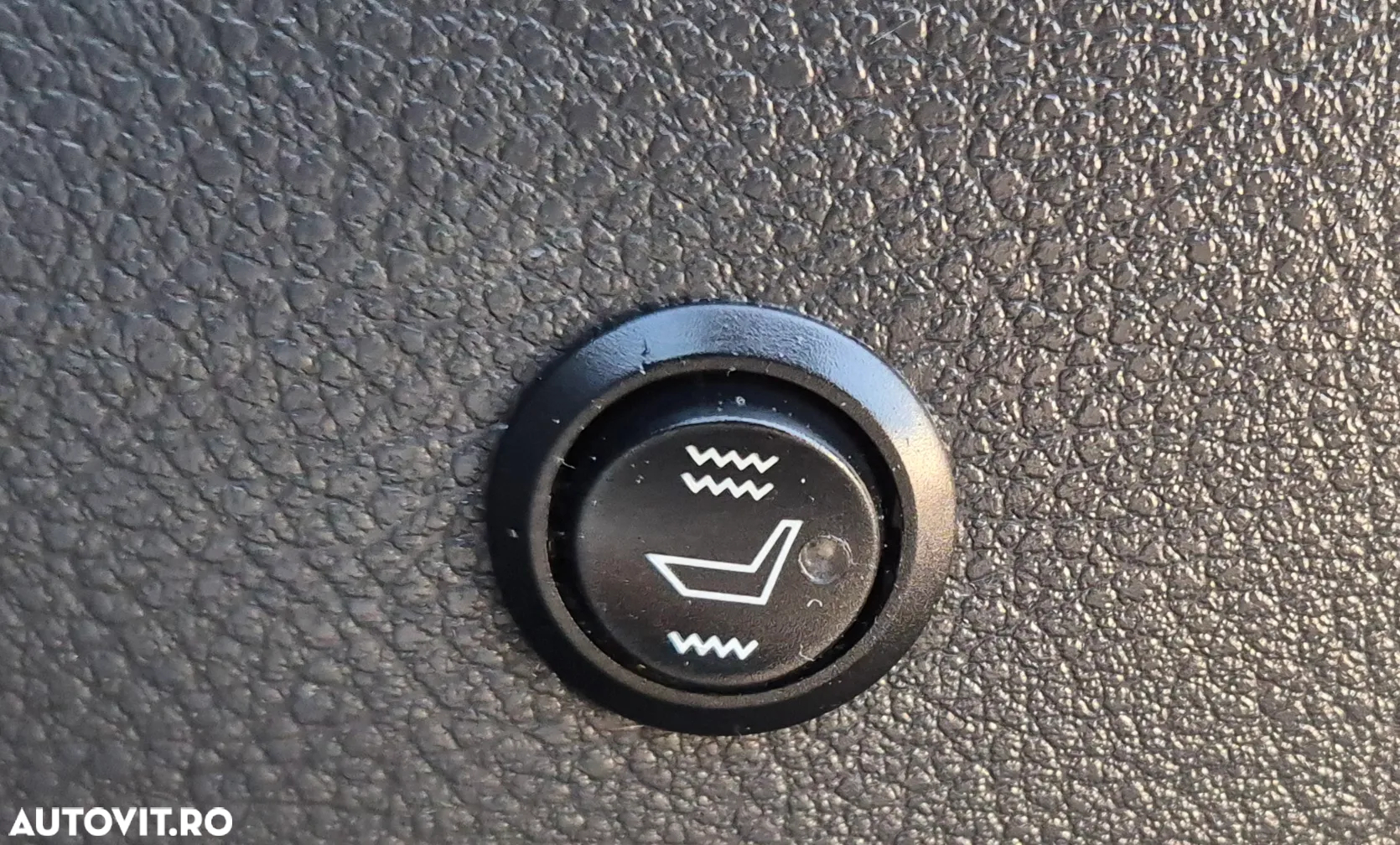 Volkswagen Golf - 24