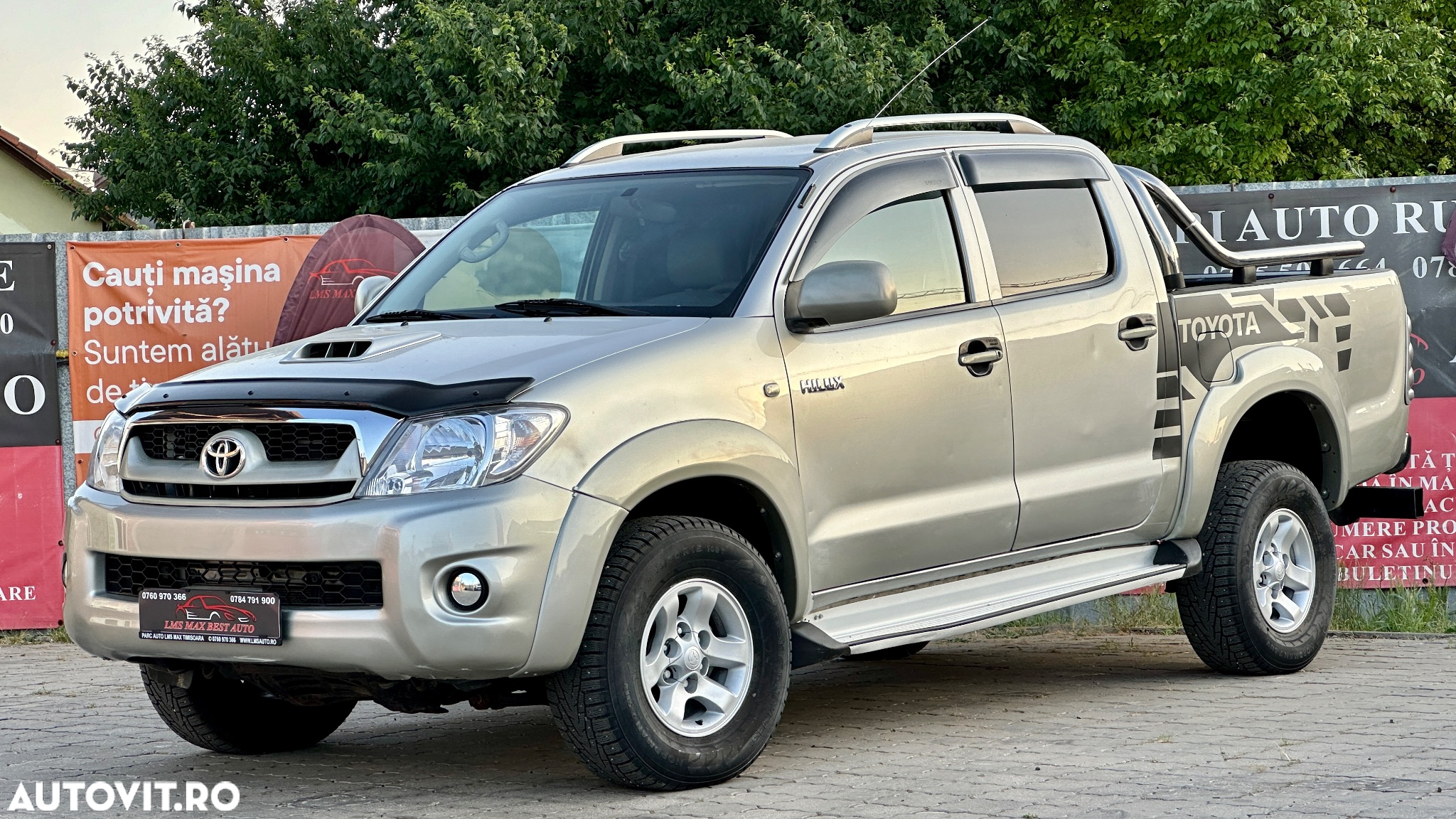 Toyota Hilux - 11