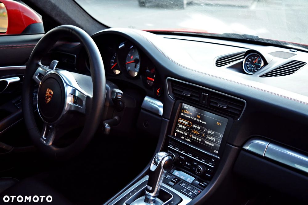 Porsche 911 Carrera S PDK - 18