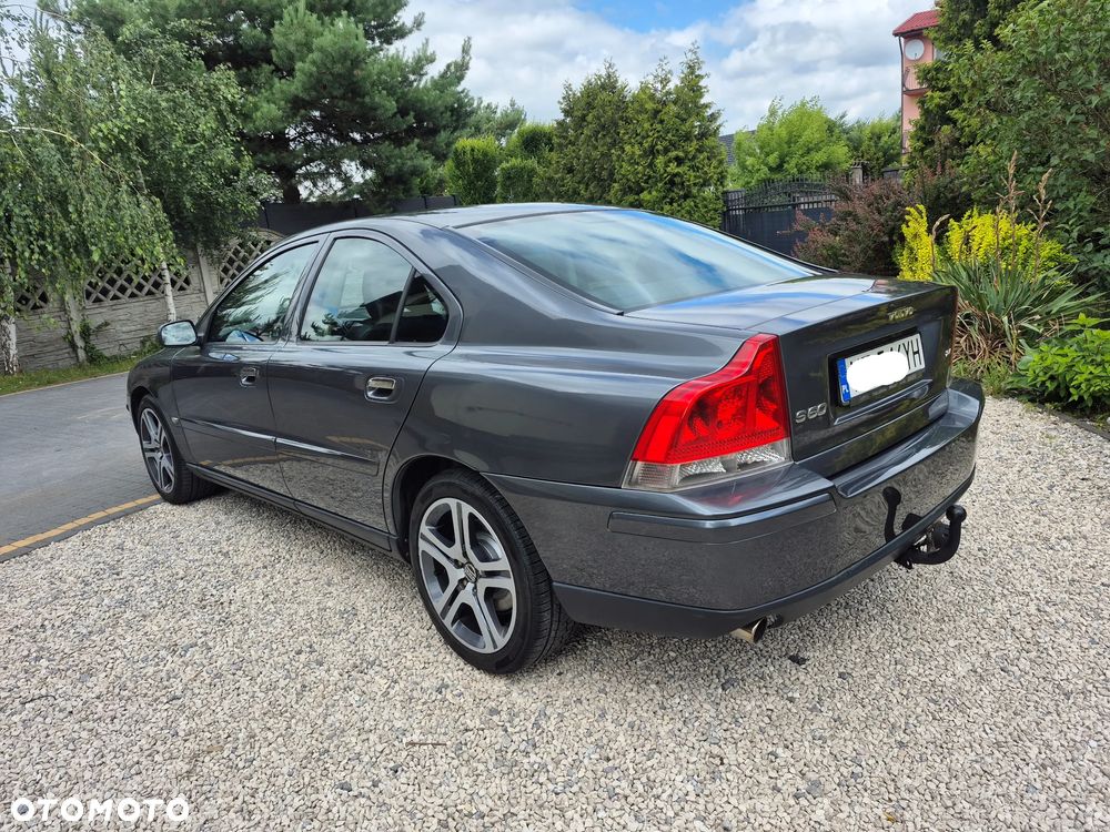 Volvo S60 2.4 Momentum - 5