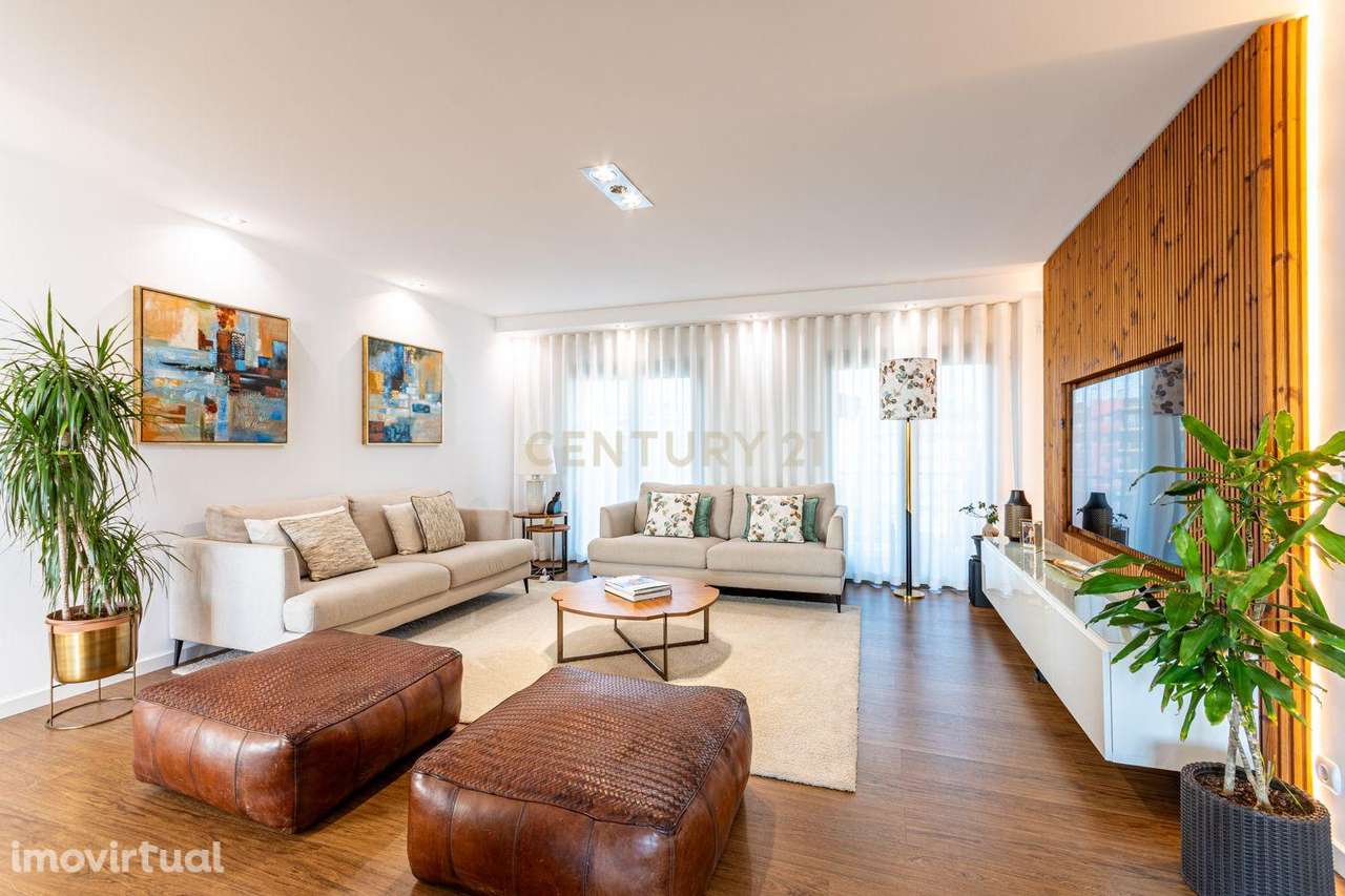 APARTAMENTO T4 TRIPLEX- URB JARDIM DA AMOREIRA - ODIVELAS - Grande imagem: 5/57