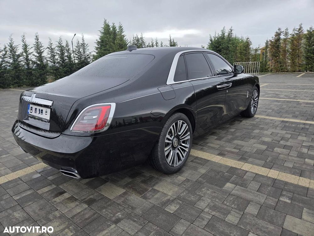 Rolls-Royce Ghost - 3