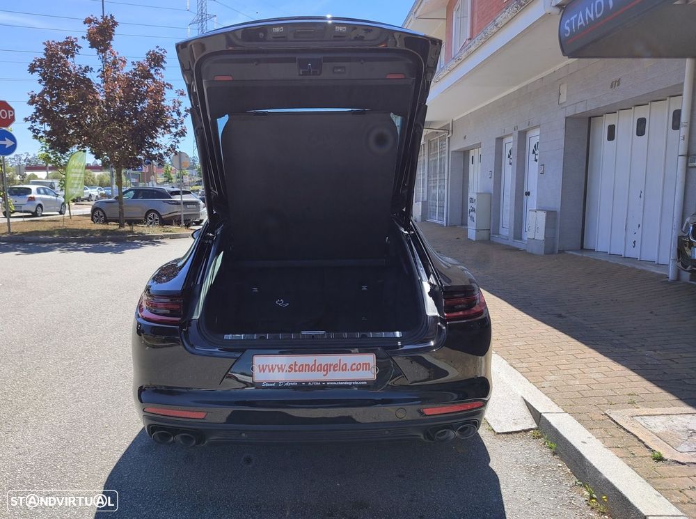 Porsche Panamera 4 E-Hybrid Executive - 11