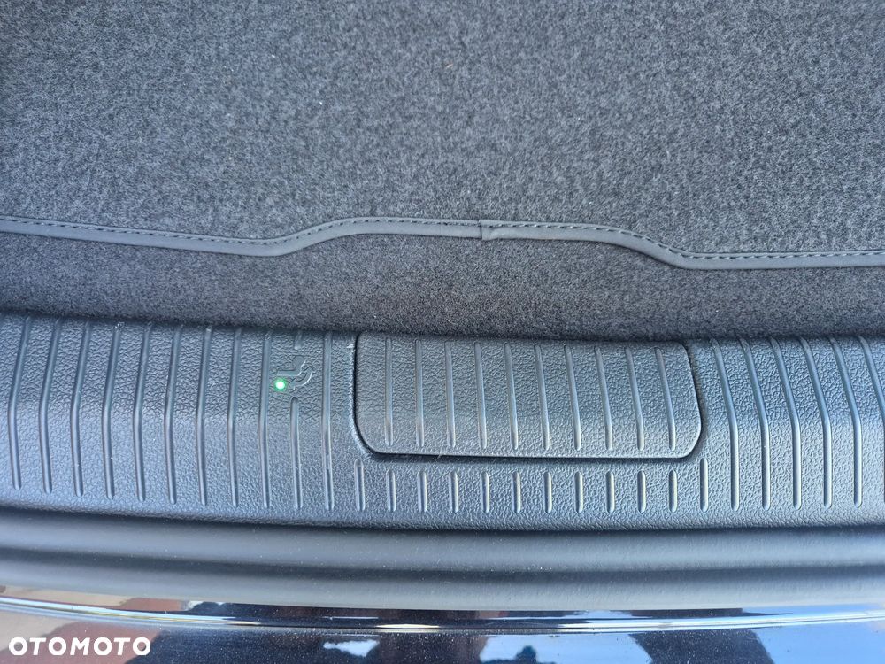 Volkswagen Golf Sportsvan 2.0 TDI BlueMotion Technology DSG Lounge - 17