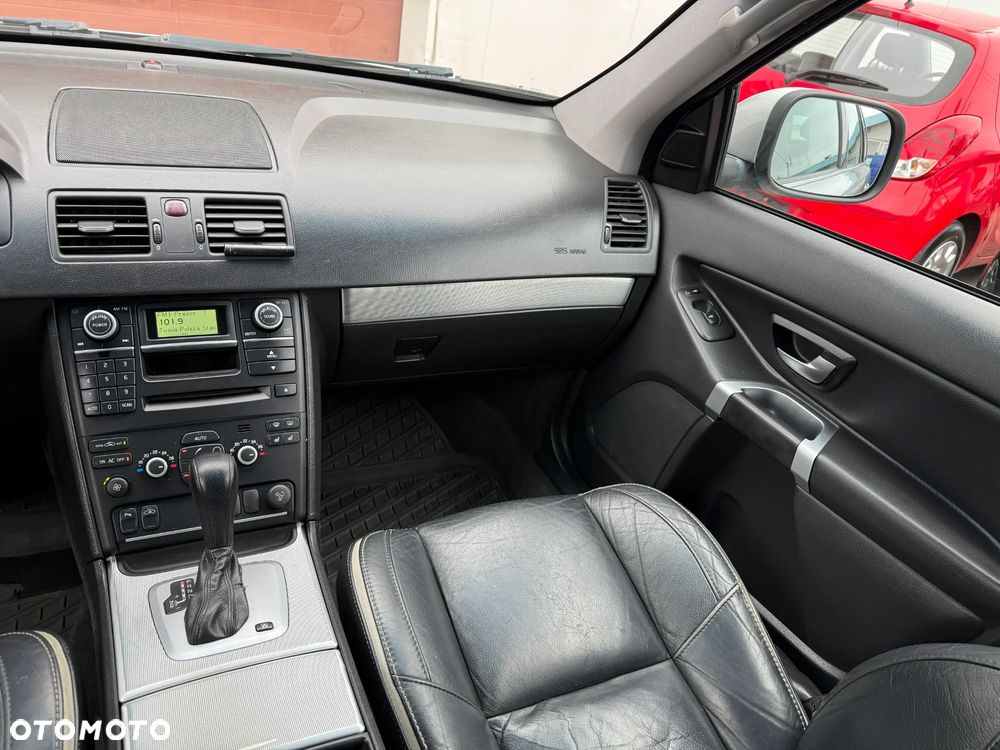 Volvo XC 90 D5 AWD Executive - 23