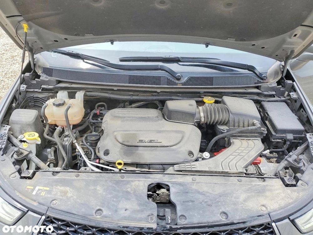Chrysler Pacifica - 11
