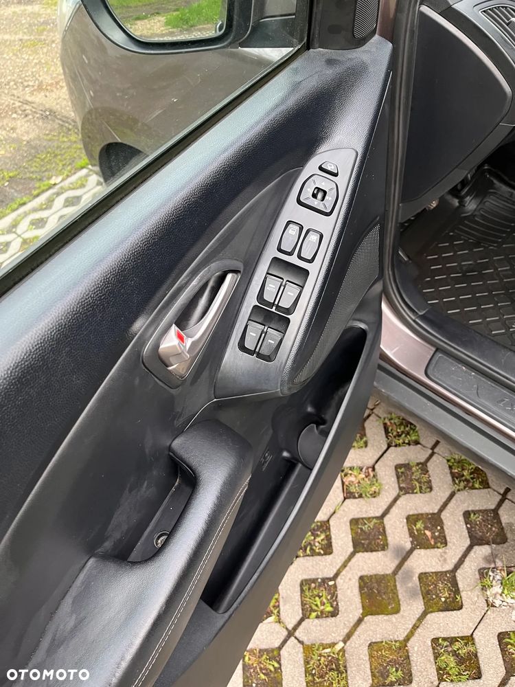 Hyundai ix35 1.6 GDI Comfort 2WD - 14