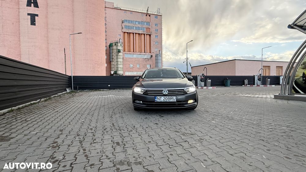 Volkswagen Passat 2.0 TDI DSG Highline - 18