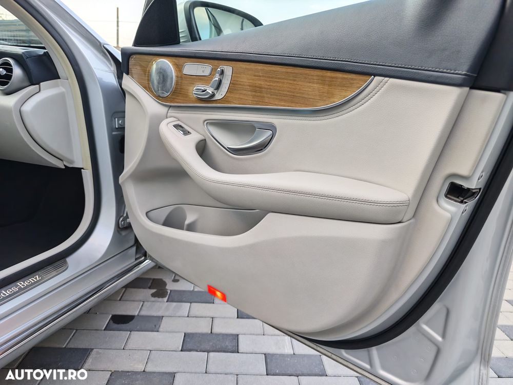 Mercedes-Benz C 200 d T-Modell Aut - 12