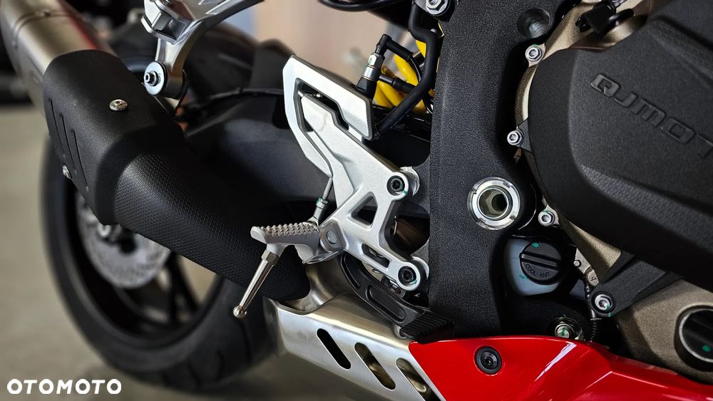 QJMOTOR SRK 800RR - 31