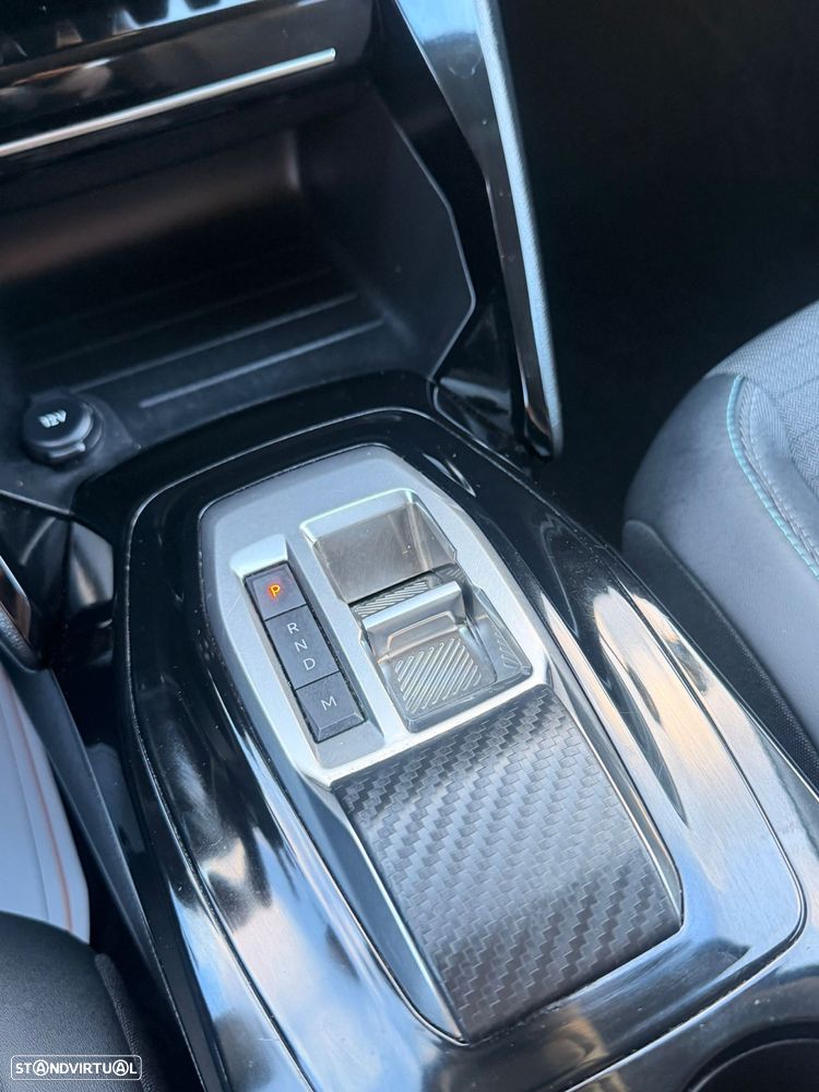 Peugeot 208 1.2 PureTech Allure EAT6 - 8