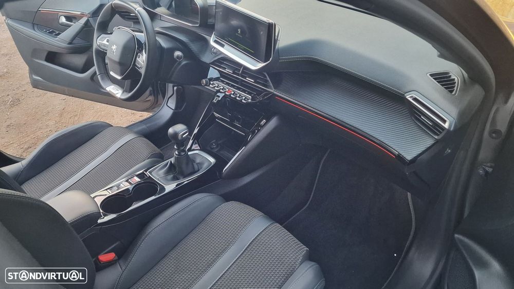Peugeot 208 1.2 PureTech GT Line - 22