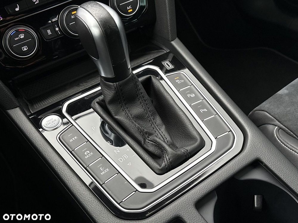 Volkswagen Passat - 18