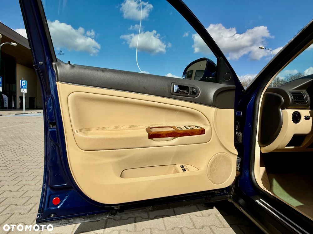 Volkswagen Passat - 19